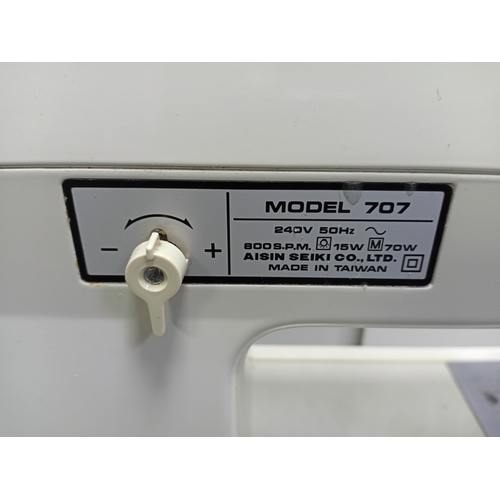 13 - A vintage Toyota 707 sewing machine. Pat tested. working.