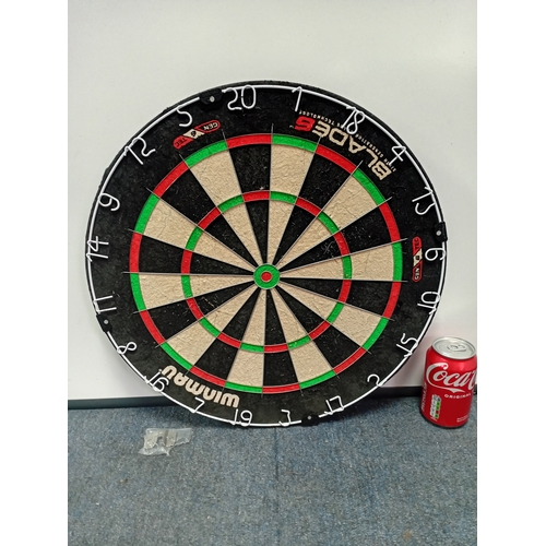 213 - WINMAU BLADE 6 dart board