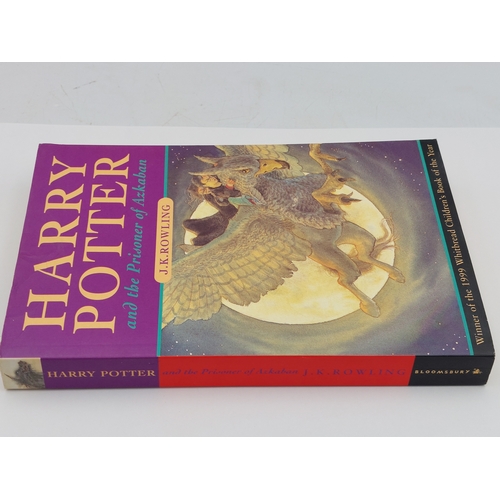 158 - A first edition first or second impression of Harry Potter and the prisoner of Azkaban. Bloomsbury.