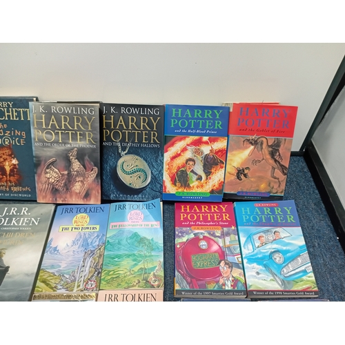 157 - A great collection of books in the fantasy and classic literature genre : 