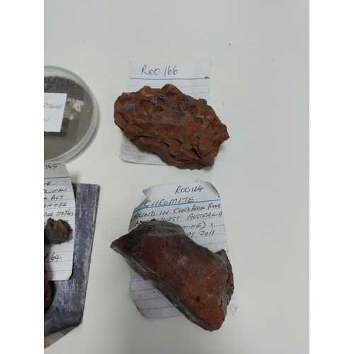 269 - A collection of 7 stones. To include, ironstone, hematite, magntite, chromite and more. The largest ... 