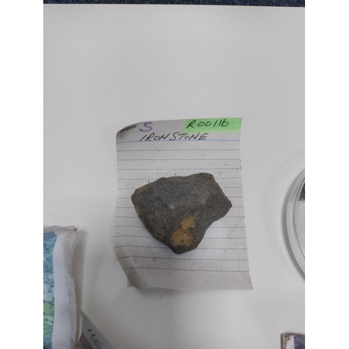 269 - A collection of 7 stones. To include, ironstone, hematite, magntite, chromite and more. The largest ... 