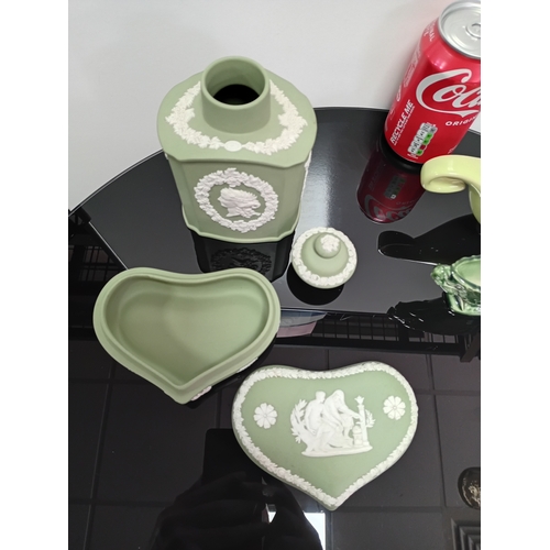 289 - A collection of ceramics. To include, jasperware flask and trinket pot, Wade pot and a Denby dish.