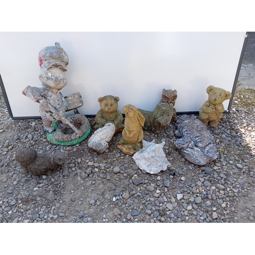 179 - A collection of garden ornaments & statues. To include plastic & concrete.