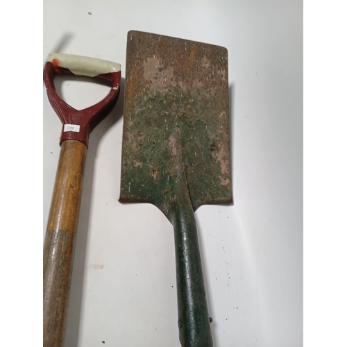 191 - A collection of gardening tools. To include a fork, 2 shovels, 2 spades and a mini hoe.