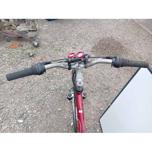 159 - A Verve ladies team saracen mountain bike. Wheel size 26 inches.