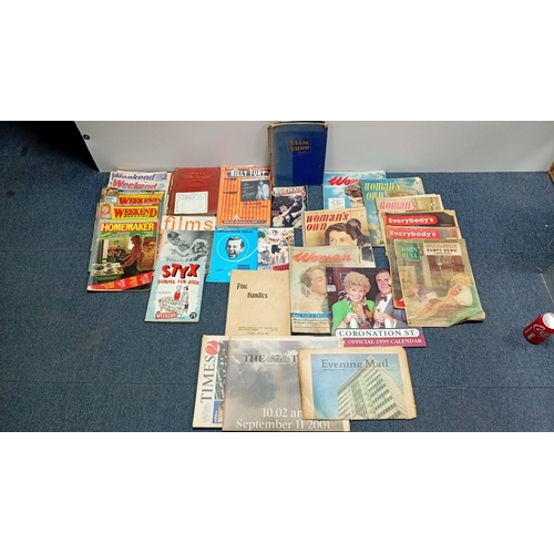 4 - A quantity of 20th century printed ephemera, including Woman’s Own, Everybody’s and Weekend magazine... 