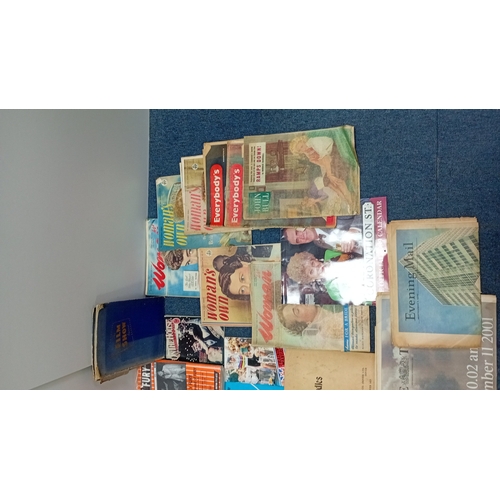 4 - A quantity of 20th century printed ephemera, including Woman’s Own, Everybody’s and Weekend magazine... 
