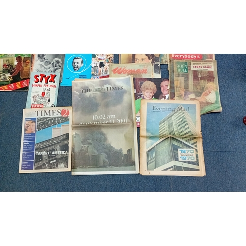 4 - A quantity of 20th century printed ephemera, including Woman’s Own, Everybody’s and Weekend magazine... 