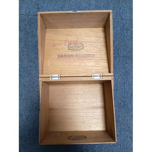 14 - A small group of domestic and smokers’ items comprising an FCC precision barometer/thermometer wall ... 