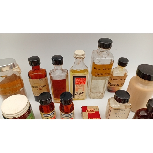 33 - A quantity of early- to mid-20th-century pharmacy and proprietary medicine packaging, comprising gla... 