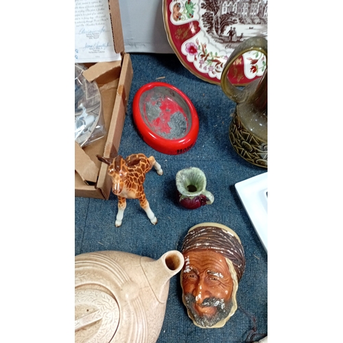 57 - A mixed group of decorative ceramics and collectables including a boxed Hamilton Collection ‘Cabin F... 