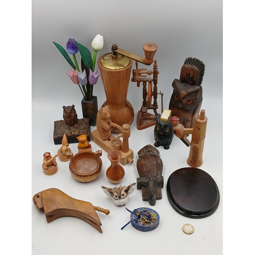 47 - A quantity of assorted decorative objects including, a working carved wood spinning wheel model, an ... 