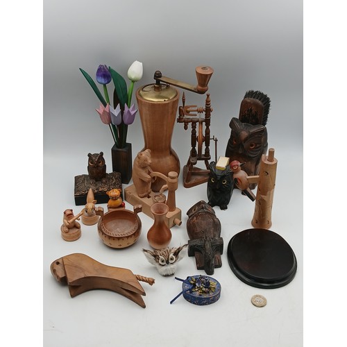 47 - A quantity of assorted decorative objects including, a working carved wood spinning wheel model, an ... 