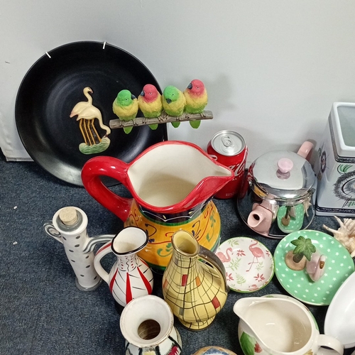 62 - A group of assorted 20th century ceramics and glass tablewares—teapots, jugs, lidded jar, cups and s... 