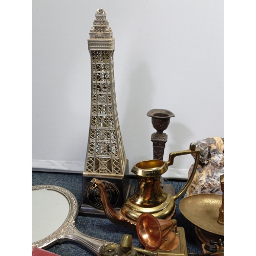 86 - A mixed lot of decorative and utilitarian objects, including a Blackpool tower model, brass and copp... 
