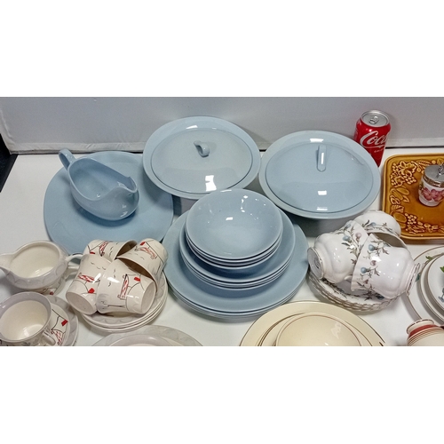 13 - A mixed lot of tableware including a Royal Albert ‘Brigadoon’ bone china teaset, a Wedgwood-style pa... 