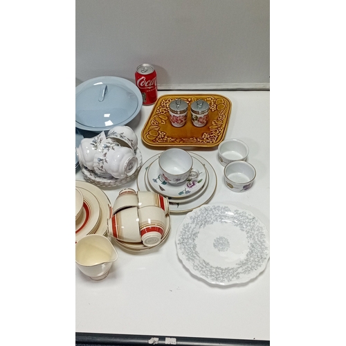 13 - A mixed lot of tableware including a Royal Albert ‘Brigadoon’ bone china teaset, a Wedgwood-style pa... 