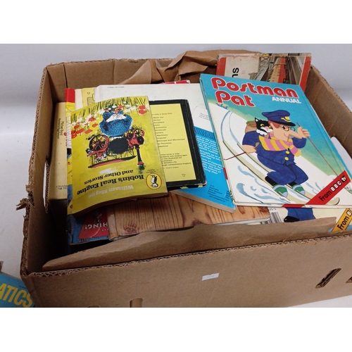 A quantity of vintage children's books and illustrated reference works ...