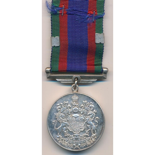 42 - Canada - Volunteer Service Medal 1939-1945 with maple leaf bar. Unnamed with ribbon.