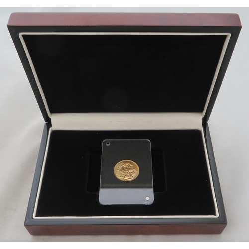 190 - 1914 sovereign good fine, in hard plastic case, in wood effect presentation box with outer card box.