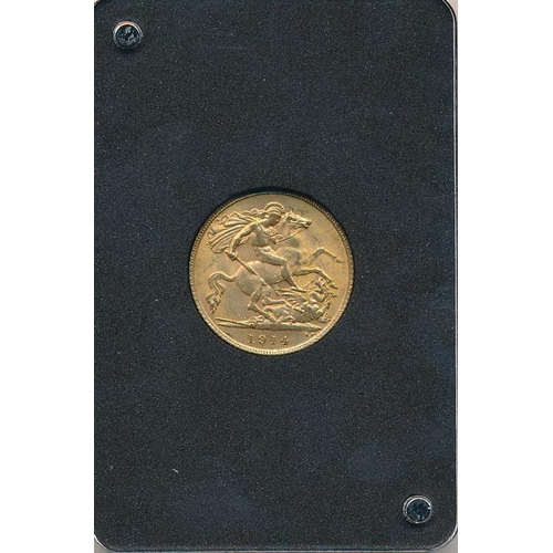 188 - 1914 half sovereign very fine, in plastic case, in wood effect box and black outer card box.