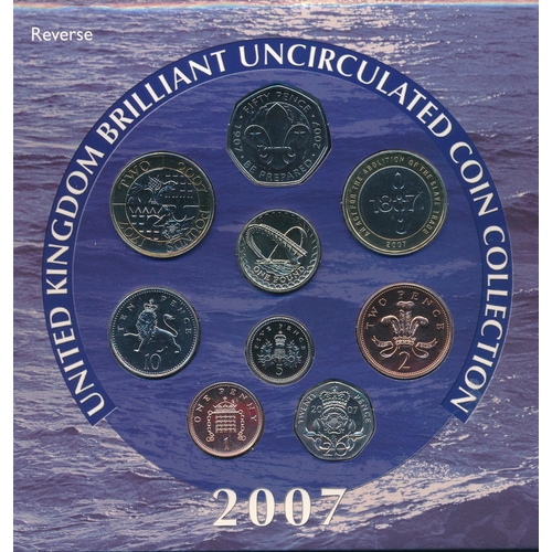 272 - Collection with UK uncirculated year sets 1982, 1985 (2), 1986 and 2007, uncirculated coins packs wi... 