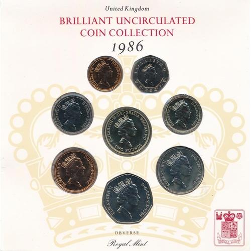 272 - Collection with UK uncirculated year sets 1982, 1985 (2), 1986 and 2007, uncirculated coins packs wi... 