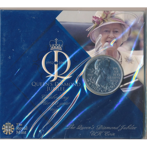 272 - Collection with UK uncirculated year sets 1982, 1985 (2), 1986 and 2007, uncirculated coins packs wi... 