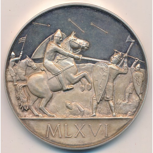 89 - 1966 Battle of Hastings 900th Anniversary 45mm silver medal
by L.E. Pinches, Eimer no. 2108, in John... 