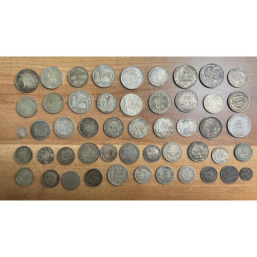 343 - World Coins - 19th and 20th collection in mixed condition, mainly silver, with coins from Australia,... 