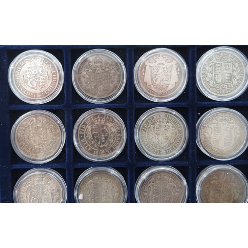 162 - Range of silver half crowns (35), in mixed condition with 1817, 1825, 1836, 1875, 1881, 1887, 1889 (... 