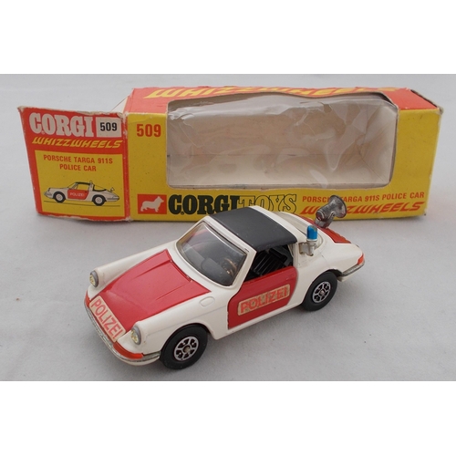 194 - 1970s onwards collection, generally excellent in good plus or better boxes, with Corgi Porsche 911S ... 