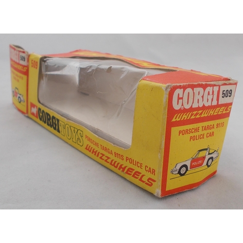 194 - 1970s onwards collection, generally excellent in good plus or better boxes, with Corgi Porsche 911S ... 