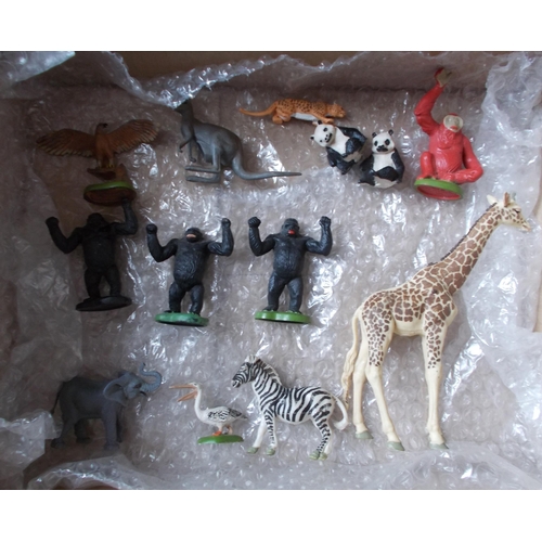 188 - 1970s onwards Britains unboxed plastic Zoo animals collection, generally excellent to good, with cha... 