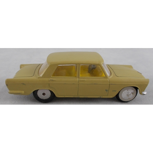 215 - Corgi. 1960s onwards Italian car collection, generally excellent in good plus to good boxes, with Fi... 