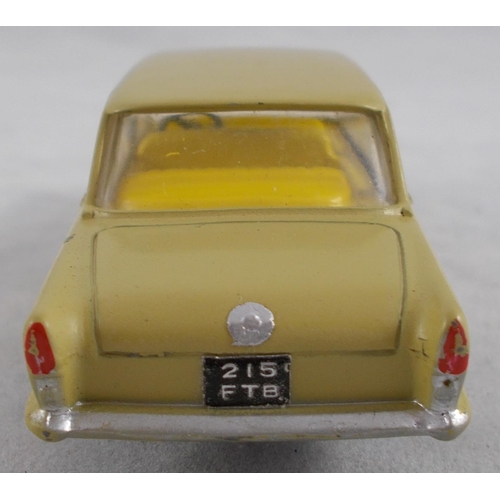 215 - Corgi. 1960s onwards Italian car collection, generally excellent in good plus to good boxes, with Fi... 