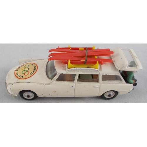 214 - Corgi. 1960s onwards Citroen pair, generally excellent to good plus in good boxes, with Le Dandy Cou... 