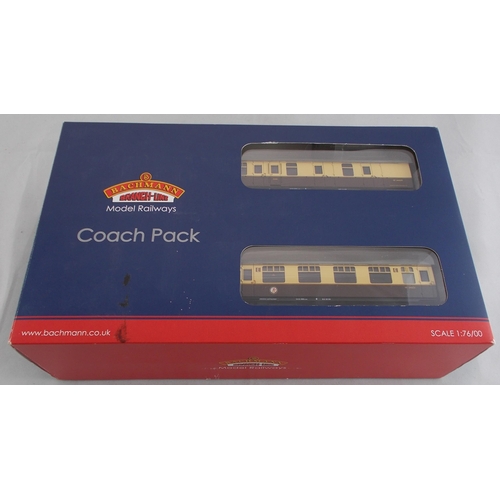 3 - Bachmann. Cornish Riviera coach pack Kernow Model Rail Centre exclusive No. 39-000G, excellent in go... 