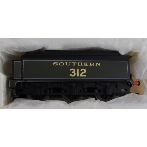 47 - Hornby. Limited Edition DCC Ready Southern Suburban 1938 Train Pack No. R2813, excellent in excellen... 