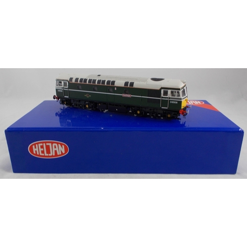 17 - Heljan. OO gauge BR green and white D6508 Eastleigh Class 33 No. 3301, excellent in excellent box wi... 