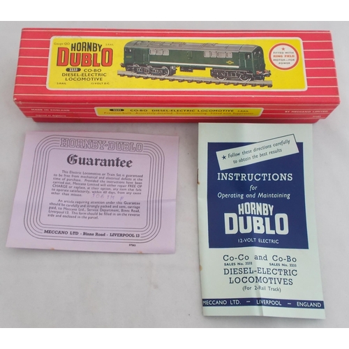 28 - Hornby Dublo 2-rail BR green D5702 Co-Bo Diesel-Electric locomotive No. 2233,  excellent in excellen... 