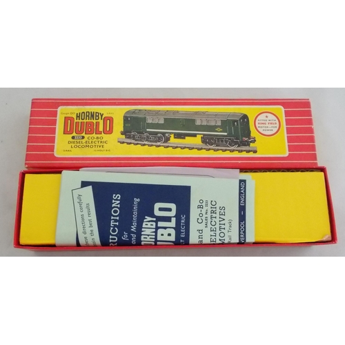 28 - Hornby Dublo 2-rail BR green D5702 Co-Bo Diesel-Electric locomotive No. 2233,  excellent in excellen... 