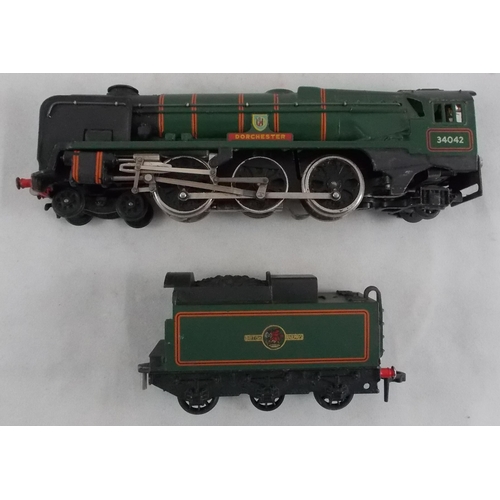 30 - Hornby Dublo. 3-rail SR green 34042 Dorchester rebuilt West Country Class 4-6-2 locomotive and tende... 