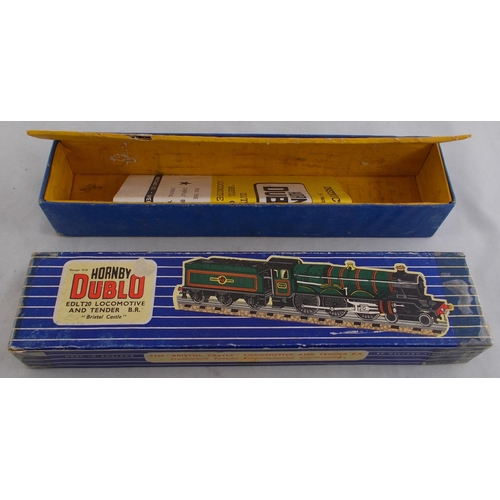 42 - Hornby Dublo. 3-rail BR green 7013 Bristol Castle 4-6-0 locomotive and tender No. EDLT20, generally ... 