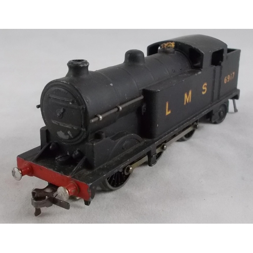 33 - Hornby Dublo. Collection of 3-rail EDL7 0-6-2 locomotives, generally excellent to good plus in good ... 