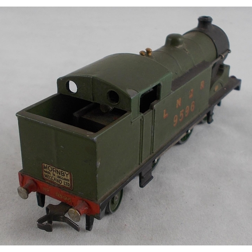 33 - Hornby Dublo. Collection of 3-rail EDL7 0-6-2 locomotives, generally excellent to good plus in good ... 