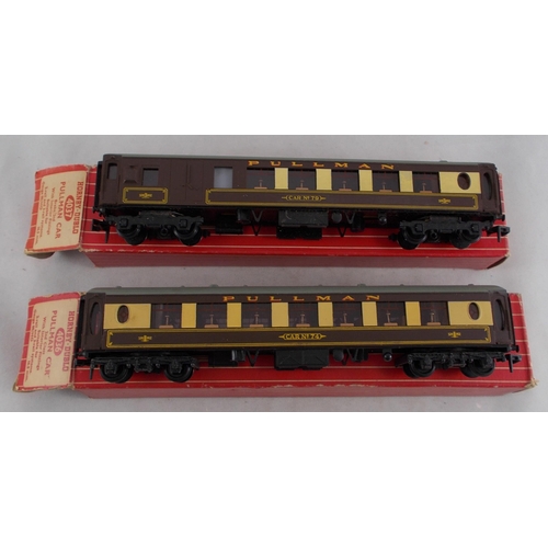 43 - Hornby Dublo. Collection of 2-rail or 3-rail Pullman brown and cream coaches, generally excellent in... 