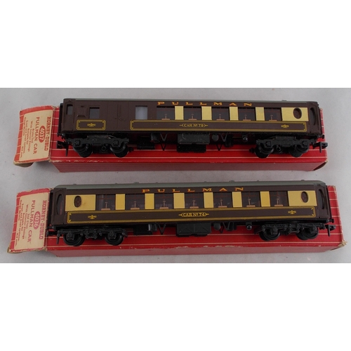 43 - Hornby Dublo. Collection of 2-rail or 3-rail Pullman brown and cream coaches, generally excellent in... 