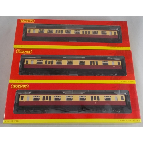 50 - Hornby. Collection of coaches in various liveries, generally excellent in excellent boxes, with LMS ... 